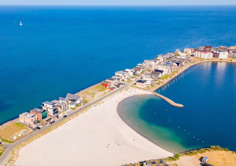 Badebucht an der Nordmole von oben