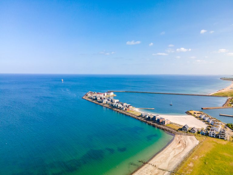 Nordmole von oben Blick auf Schlei und Ostsee
