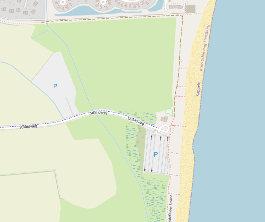 Weidefelder Strand Parkplatz