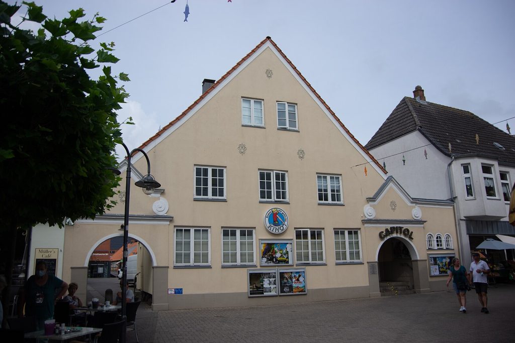 *„Kino Kappeln“, Foto (2021) von Clemensfranz, lizenziert unter *CC BY-SA 4.0 Quelle: Wikimedia Commons